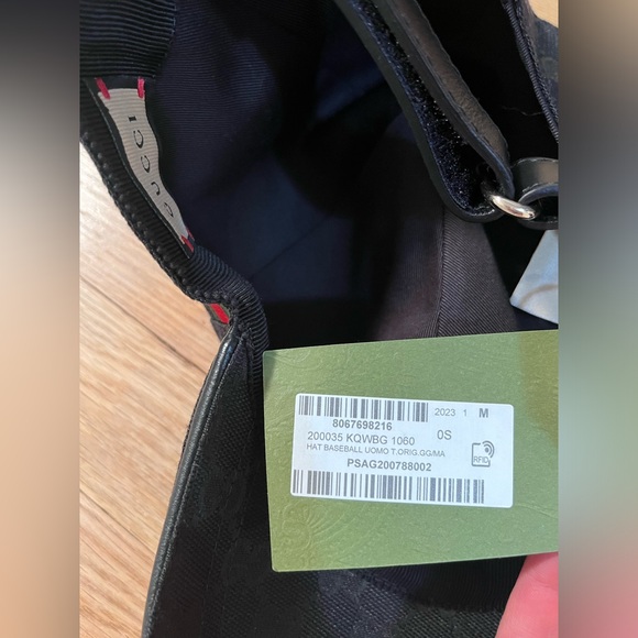 Gucci Authentic GG Baseball Cap with Green and Red Lines on the Sides - Picture 11 of 11